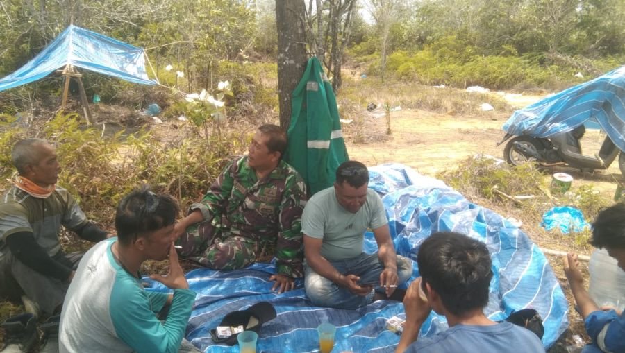 Babinsa Desa Penghujan pada hari Jumat tanggal 21 Agustus 2026.