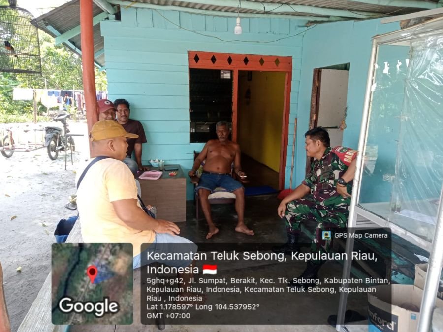Babinsa Desa Pengudang Ajak Warga Tingkatkan Kepedulian terhadap Keamanan dan Ketertiban Lingkungan.