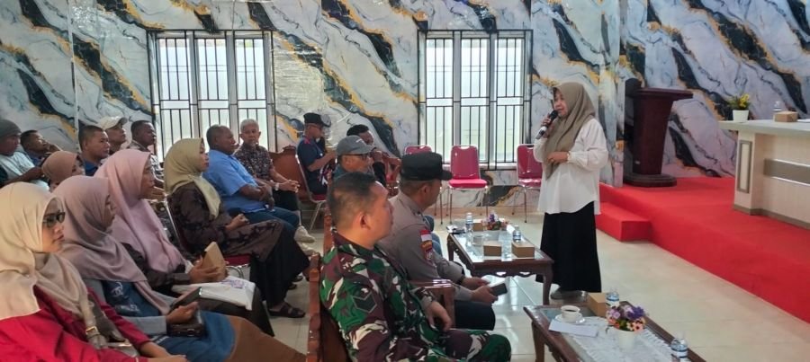 Babinsa Desa Sebong Lagoi, Serka A. Siregar.