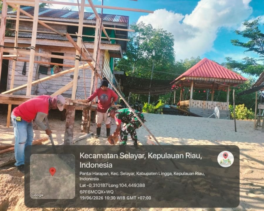 Babinsa Desa Selayar Sambangi Warga, Dukung Renovasi Warung Usaha di Kampung Pangkal Danam