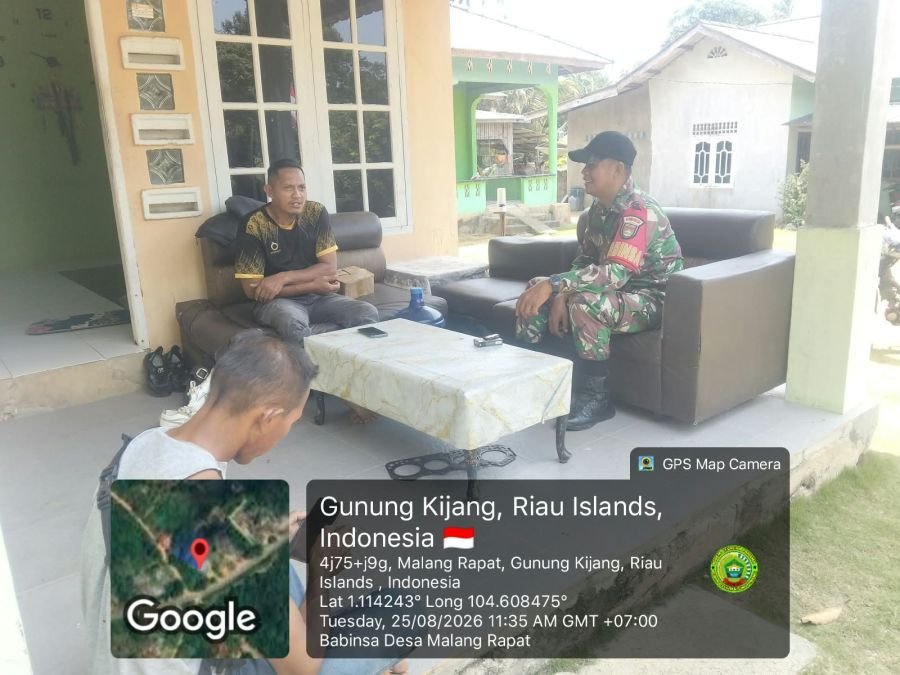 Babinsa Desa?Malang?Rapat Ingatkan Warga Pulau?Pucung: Jaga Kesehatan di Tengah Cuaca?Panas & Angin?