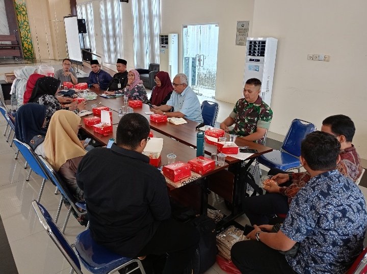 Babinsa Dorong Kolaborasi Masyarakat dalam Pengelolaan Sampah Melalui LPS