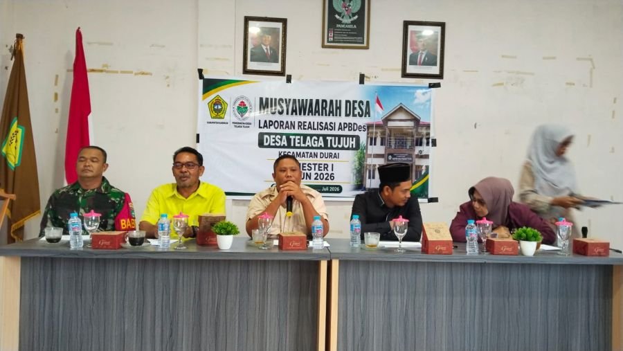 Babinsa Dorong Transparansi APBDes Telaga Tujuh Lewat Musyawarah Desa