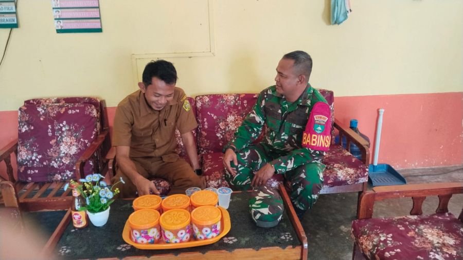 Babinsa Durai Perkuat Sinergi Sekolah Jaga Keamanan Lingkungan