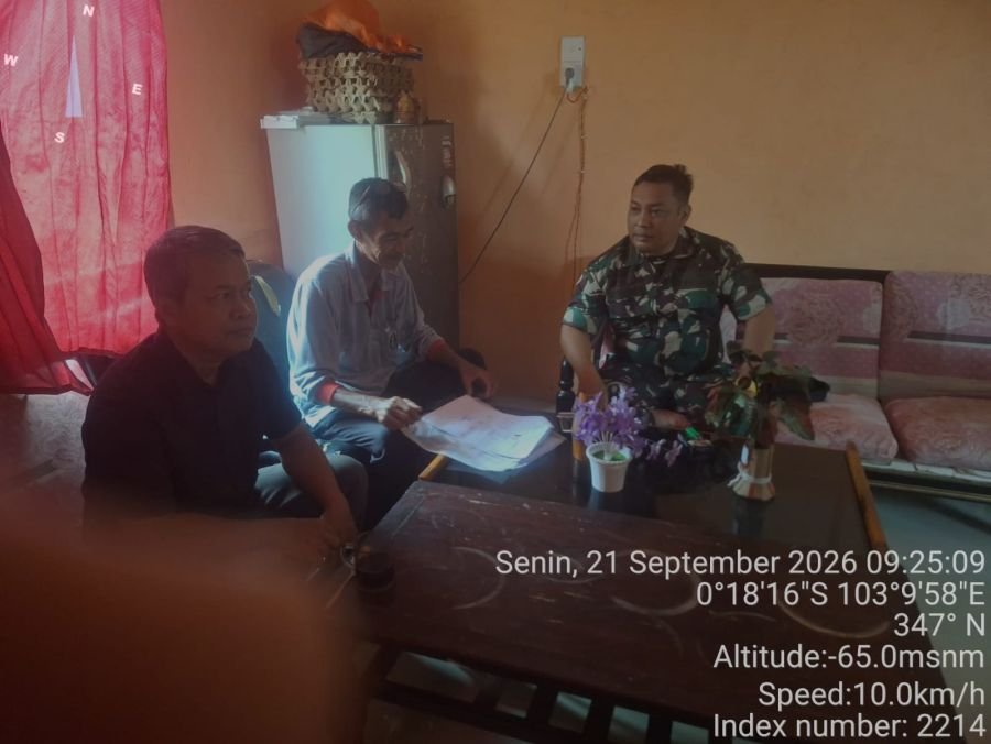 Babinsa Enok Dorong Pelayanan Prima, Himbau Staf Desa Layani Warga Dengan Humanis