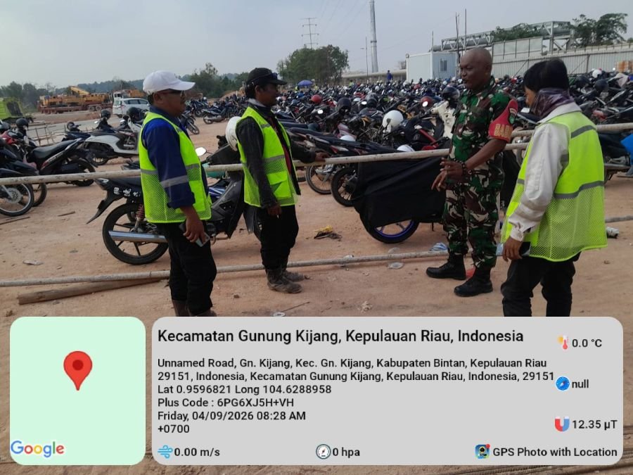 Babinsa Gunung Kijang Himbau Pekerja Tertib Berlalu Lintas & Lengkapi Kelengkapan Berkendara