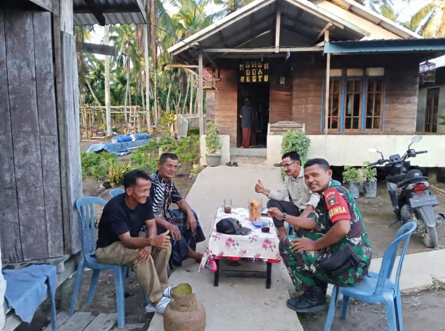 Babinsa Hadir di Tengah Warga, Kopda Aldi Saputra Bahas Keamanan dan Edukasi Karhutla