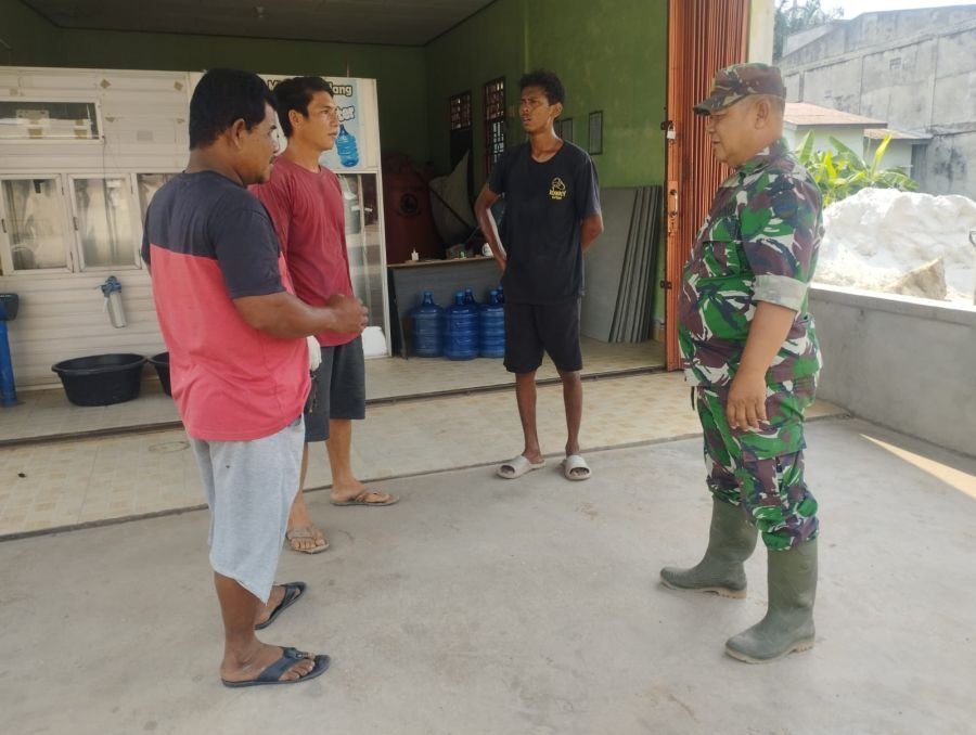Babinsa Hadir di Tengah Warga, Pelda Sayuti Perkuat Kamtibmas Lewat Komunikasi Sosial