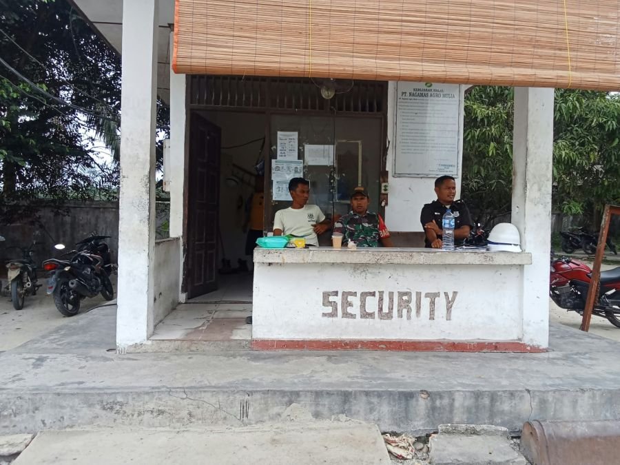 Babinsa Hadir Memberi Rasa Nyaman dan Tentram Dengan Security Melalui Komsos*