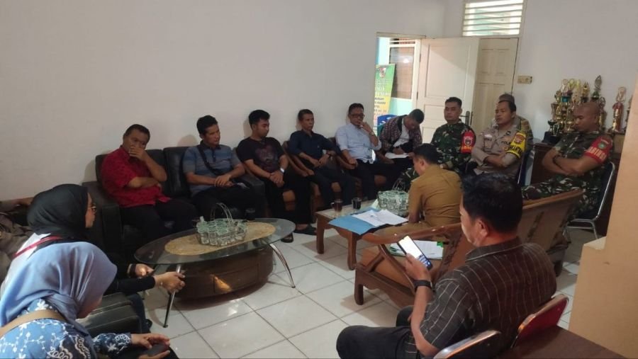 Babinsa Hadiri Rapat Krusial! Panitia Lama Dinonaktifkan, Pemilihan RW 03 Disiapkan Lebih Transparan
