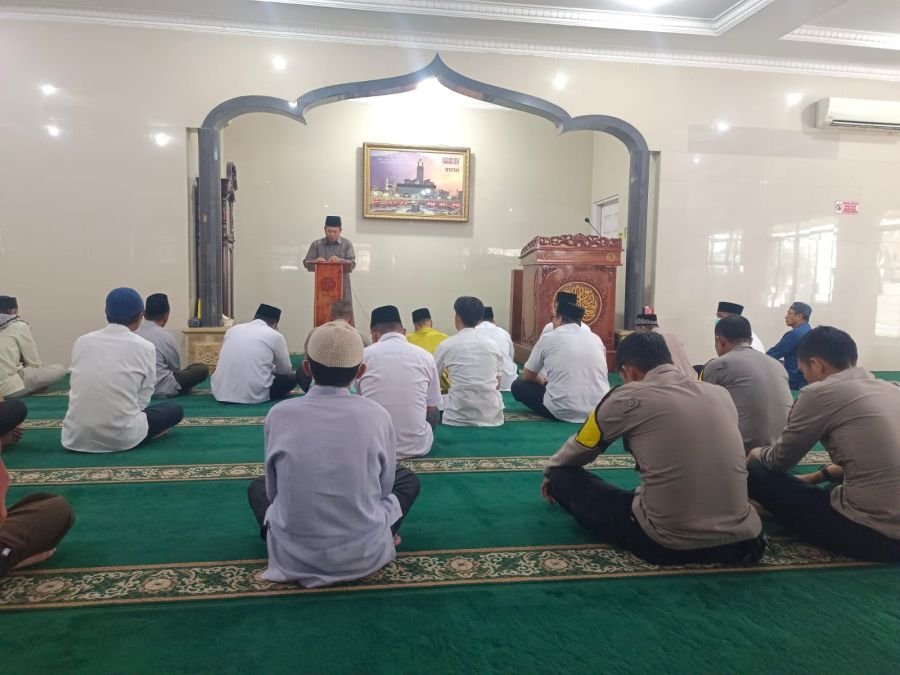 Babinsa Hadiri Salat Istisqa, Bersama Warga Memohon Turunnya Hujan