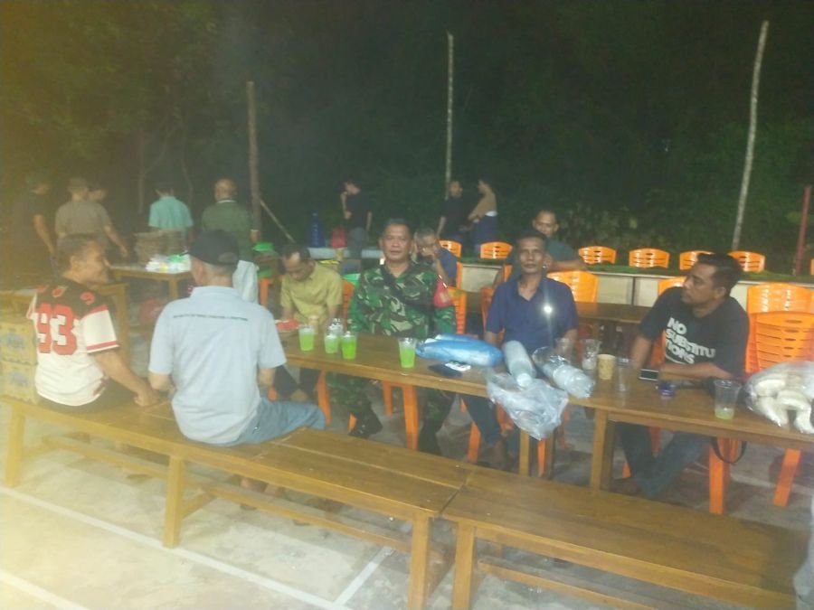 Babinsa Hadiri Syukuran HUT ke-81 RI, Kebersamaan Warga RW 03 Semakin Erat