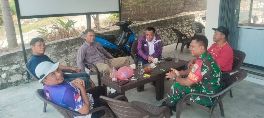 Babinsa Harjosari Perkuat Kamtibmas Lewat Komsos Bersama Tokoh Masyarakat