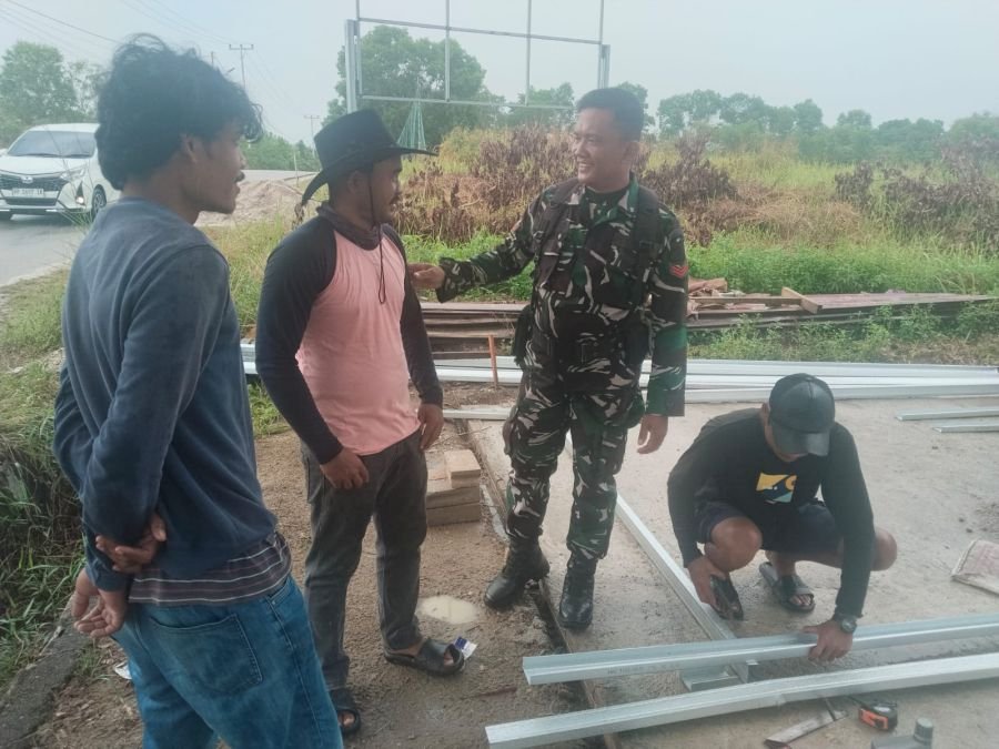Babinsa Harjosari Perkuat Kedekatan dengan Warga Lewat Komsos