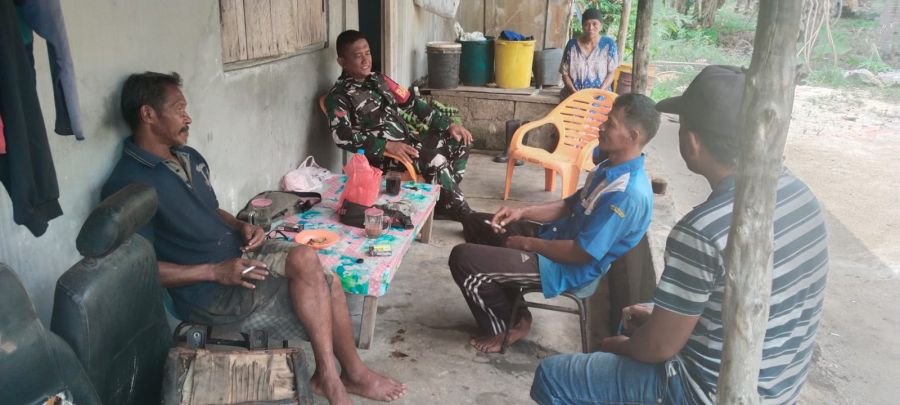 Babinsa Harjosari Perkuat Kedekatan Warga Melalui Komunikasi Sosial