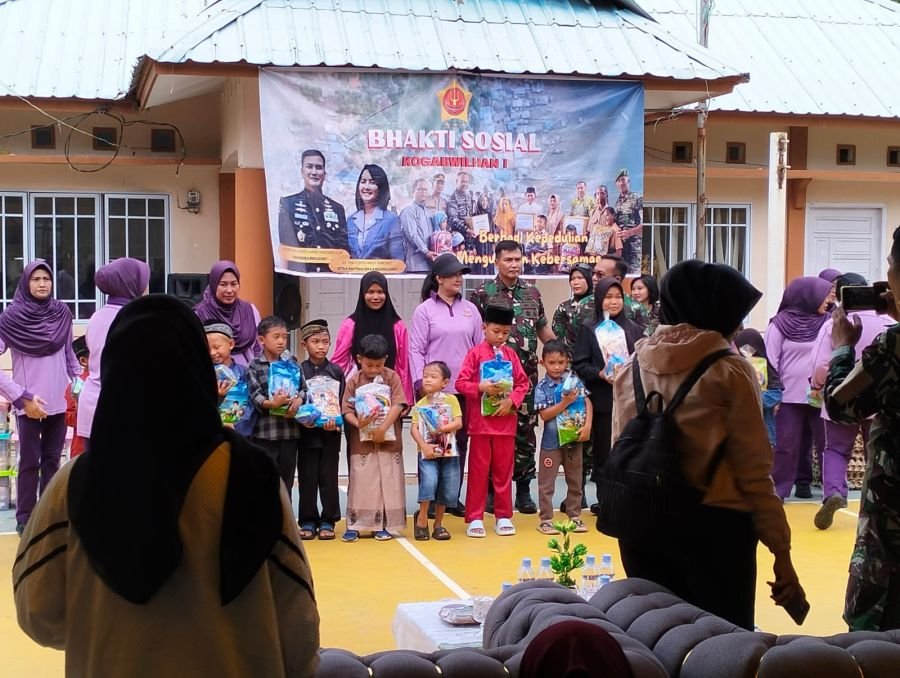 BABINSA IKUTI PENGAMANAN KUNJUNGAN PANGKOGAWILHAN I DI DESA DENDUN
