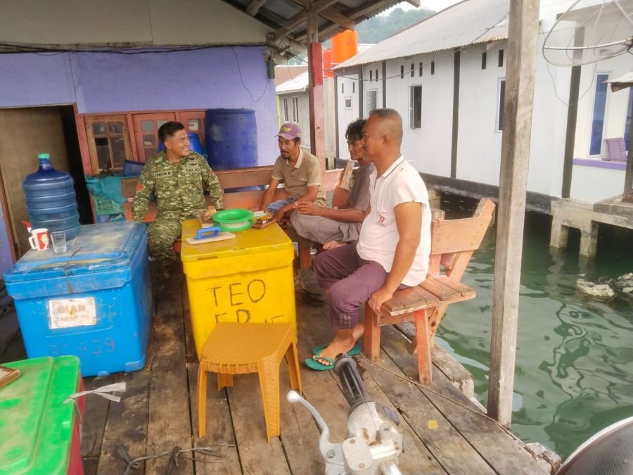 Babinsa Ingatkan Nelayan Utamakan Keselamatan Saat Melaut