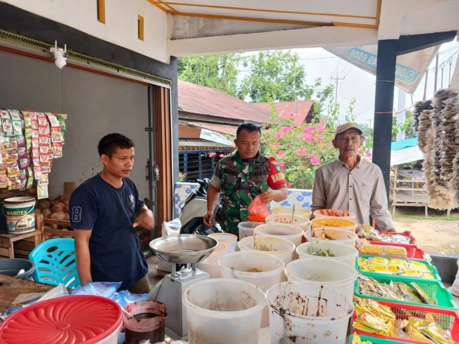 Babinsa Jalin Komsos dan Berikan Motivasi kepada Pelaku UMKM