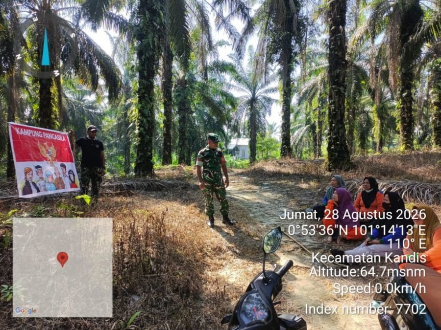 Babinsa Kandis Tegaskan Nilai Pancasila di Tengah Warga Telaga Sam Sam