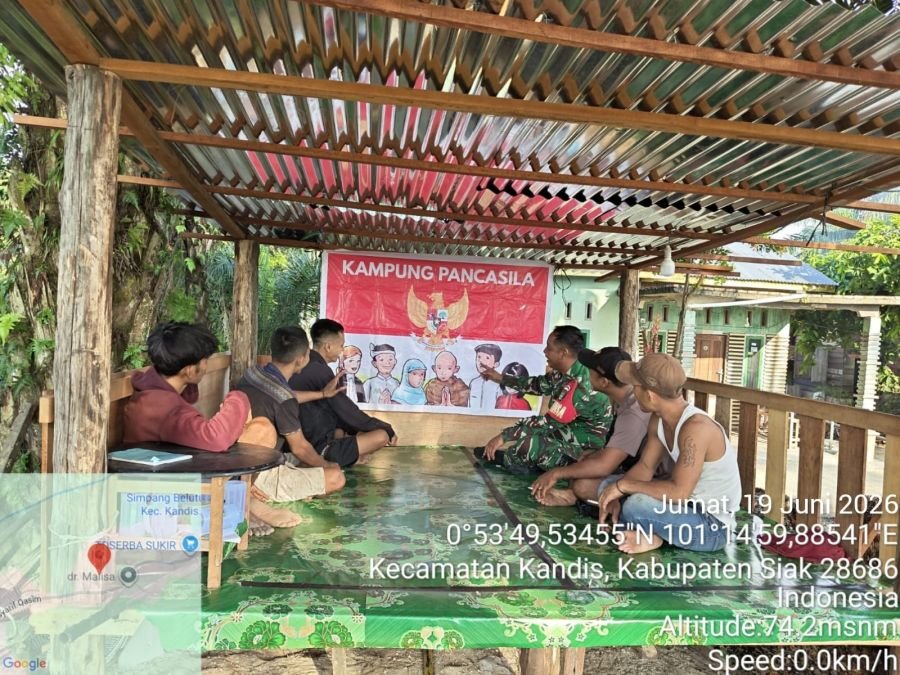Babinsa Kandis Tegaskan Nilai Pancasila kepada Warga Telaga Sam Sam