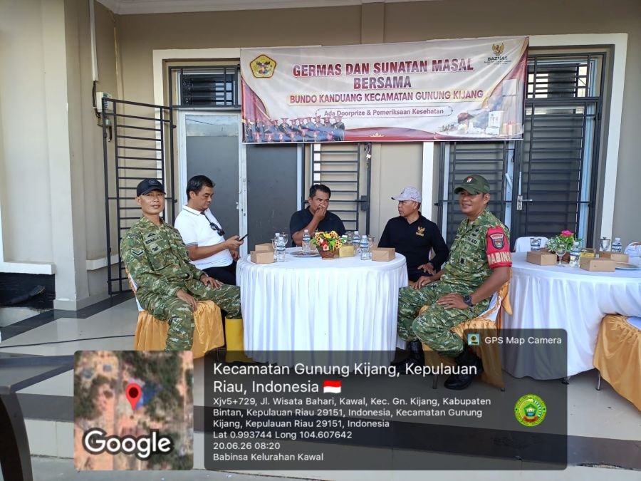 BABINSA KAWAL HADIRI GERMAS DAN SUNATAN MASSAL DI KECAMATAN GUNUNG KIJANG
