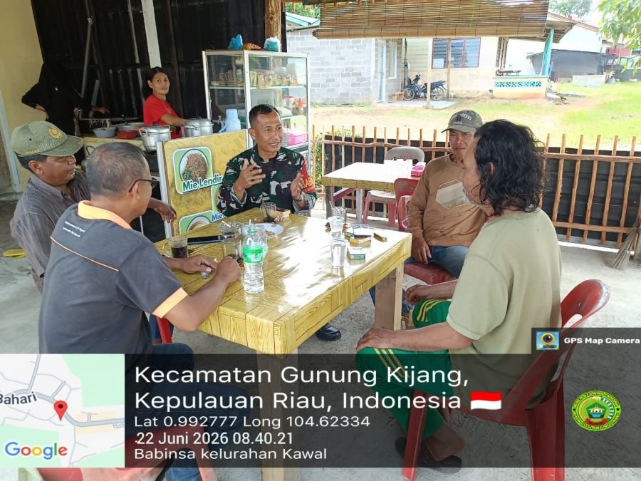 BABINSA KAWAL HIMBAU WARGA PEDULI LINGKUNGAN DAN WASPADA PENYAKIT DBD.
