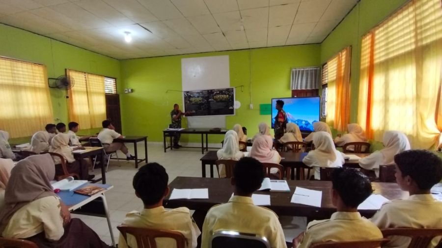 Babinsa Kecamatan Kuok Koramil 01/Bangkinang Sosialisasi Penerimaan Caba dan Catam Gelombang III T.A