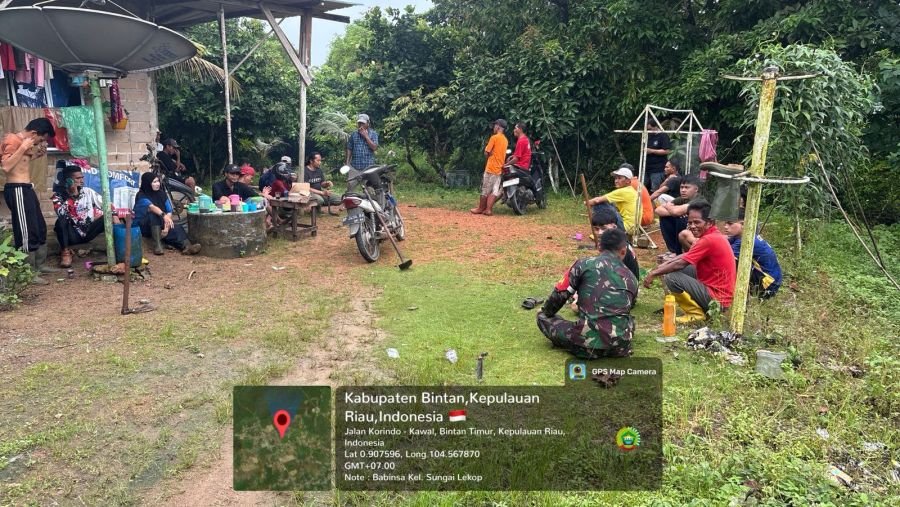 Babinsa Rangkul Warga Sungai Lekop, Perkuat Keamanan Lingkungan