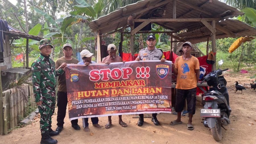 Babinsa kelurahan Kampung Bugis Kegiatan melaksanakan sosialisasi tentang bahaya kebakaran