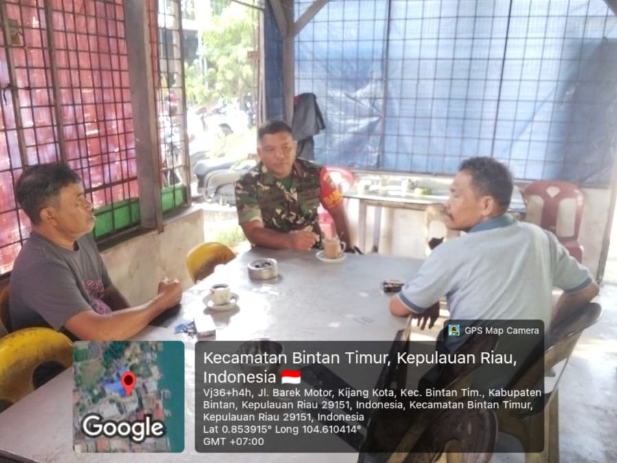 Babinsa Kelurahan Kijang Kota Himbau Warga Jaga Kebersihan dan Gerakkan Gotong Royong