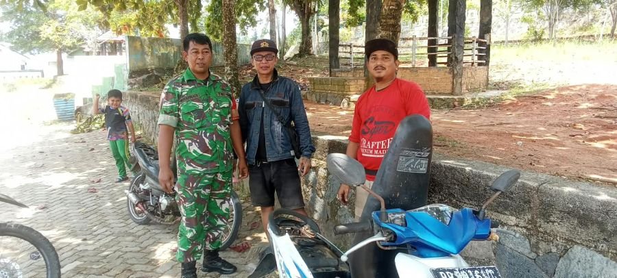 Babinsa Kelurahan Teluk Lobam Serda Popi Harnadi pada hari Rabu, 2 September 2026.