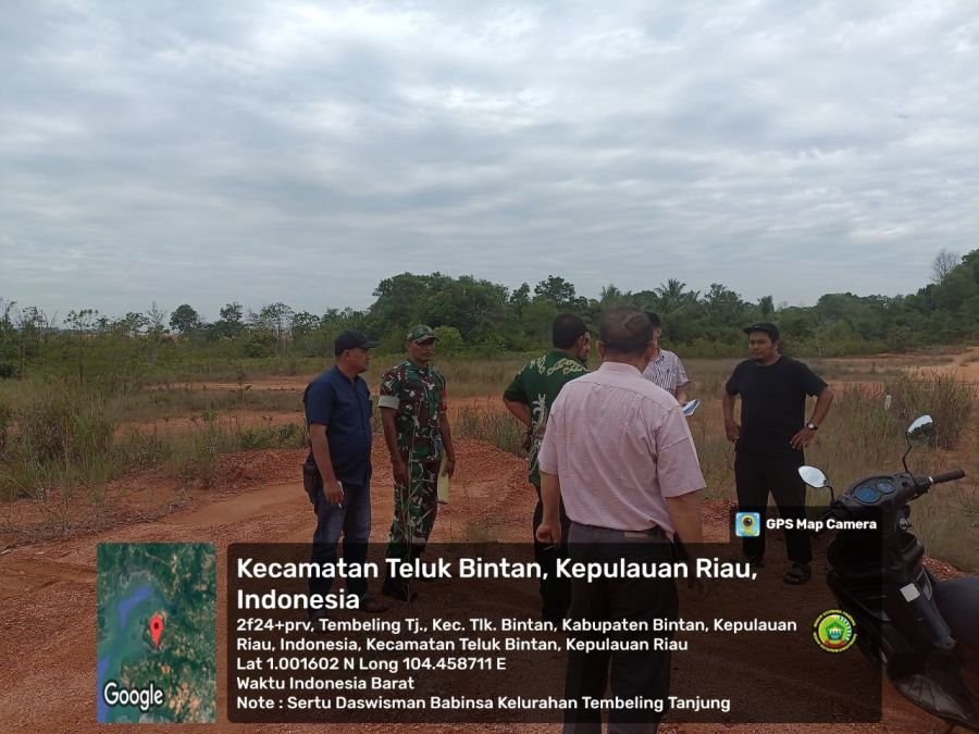 Babinsa Kelurahan Tembeling Tanjung Monitor Pemasangan Tapal Batas Tanah Warga
Minggu, 28 Juni 2026,