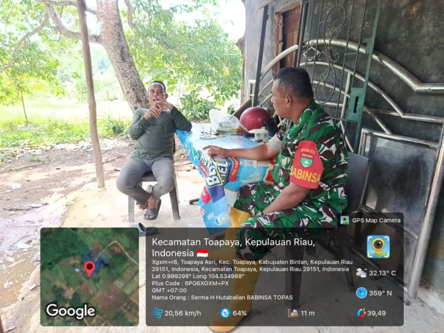 Babinsa Kelurahan Toapaya Asri Bahas Ketahanan Pangan Bersama Kelompok Tani.
