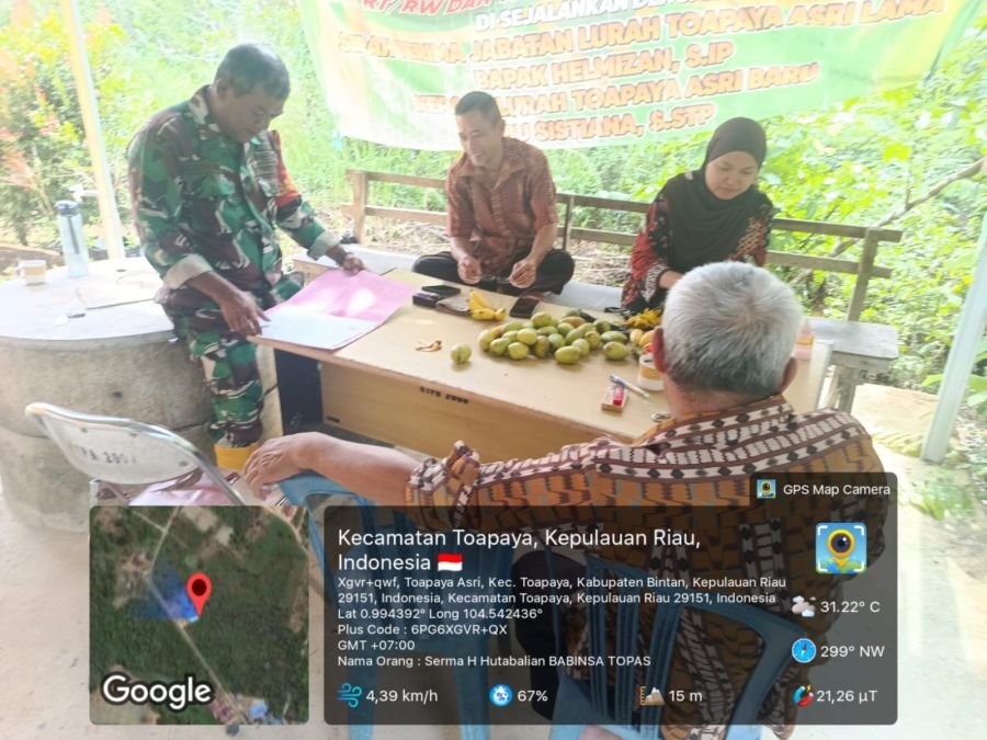 Babinsa Kelurahan Toapaya Asri Bantu Warga Urus Pengajuan Akte Kelahiran