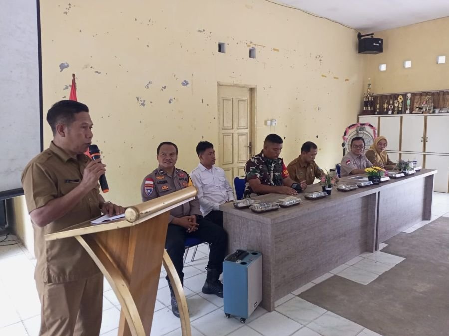 Babinsa Kijang Kota hadiri kegiatan Sosialisasi Puskesos dan Sistem Layanan Rujukan Terpadu (SLRT).