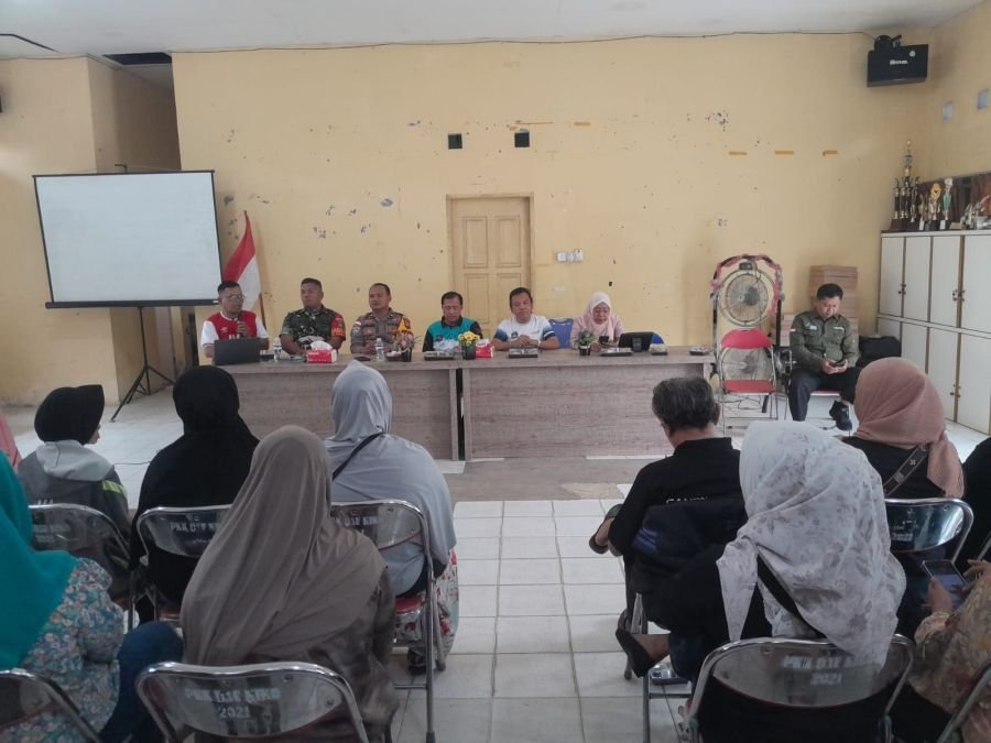 Babinsa Kijang Kota Dorong Warga Manfaatkan Perlinsos dan Daftar IKD