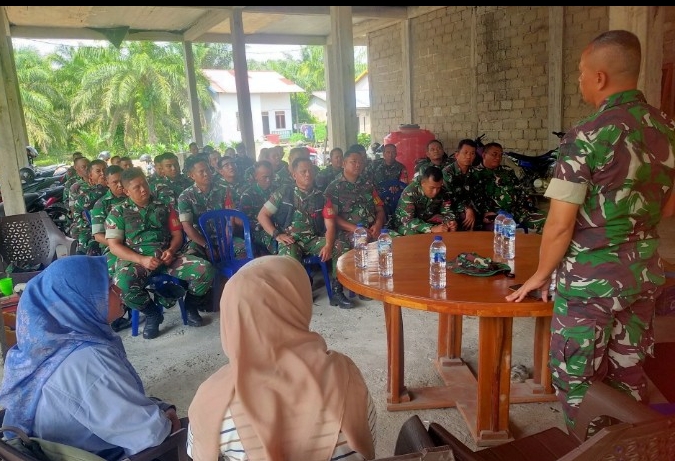 Babinsa Kodim 0314/Inhil Tingkatkan Wawasan Ketahanan Pangan Melalui Pelatihan Budidaya Ayam KUB