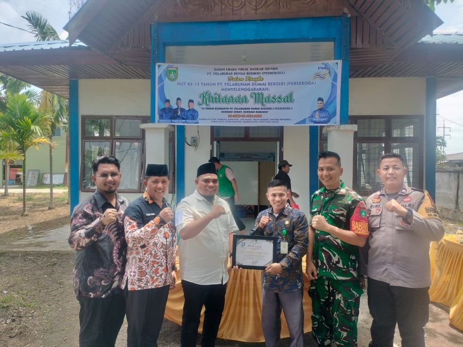 Babinsa Kodim 0320/Dumai Dampingi Khitanan Massal HUT ke-13 PT Pelabuhan Dumai Berseri,