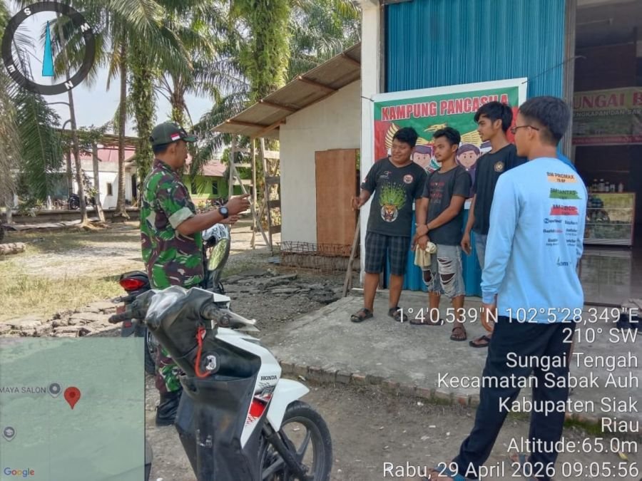 Babinsa Kodim 0322/Siak Dorong Aktivasi Siskamling, Warga Kampung Pancasila Diperkuat Keamanannya