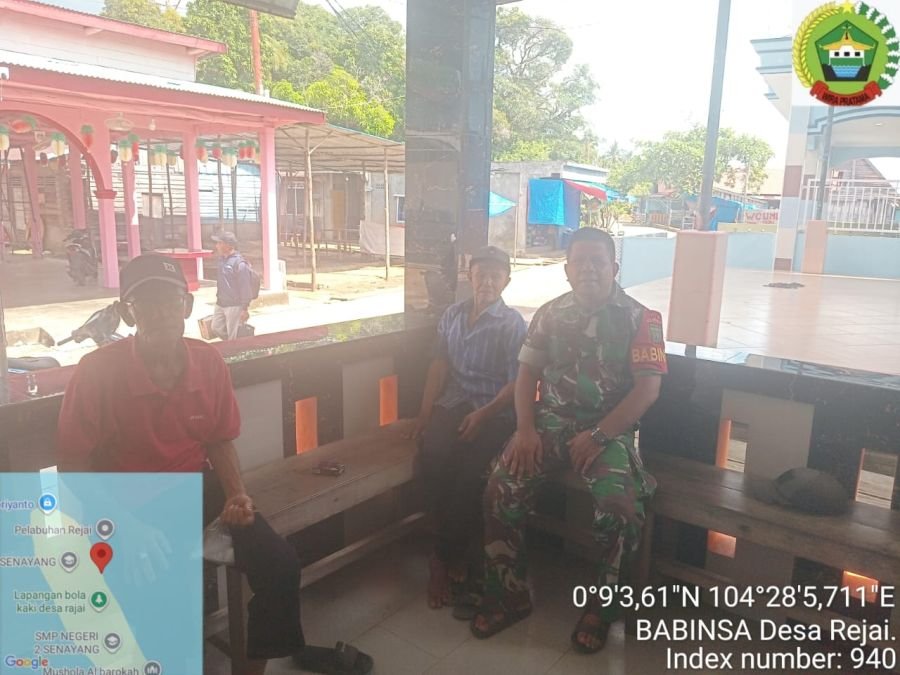 BABINSA KOMSOS BERSAMA WARGA DALAM RANGKA PEMANTAUAN DAN PEMELIHARAAN KAMTIBMAS WILAYAH
