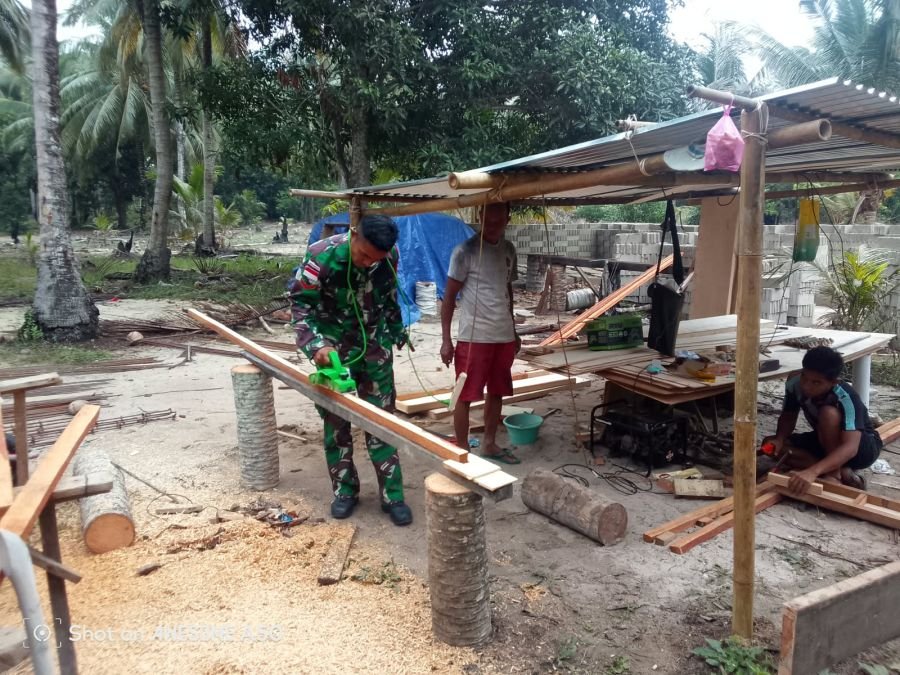 Babinsa Natuna Bantu Penataan Koperasi Desa Pulau Panjang
