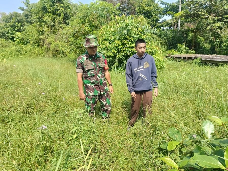 Babinsa Koramil 01 Rumbai Ajak Warga Cegah Karhutla, Jaga Lingkungan Tetap Aman