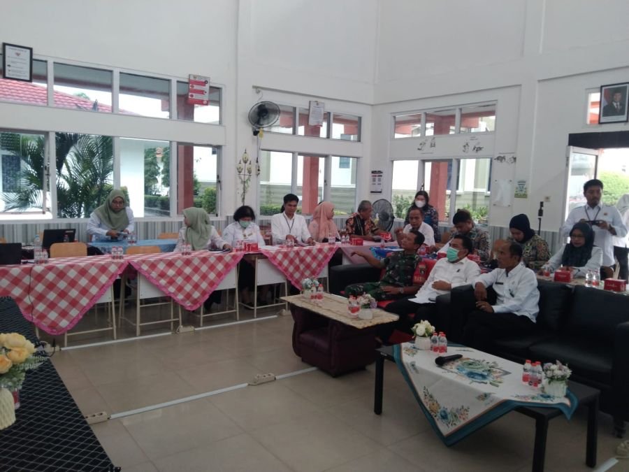 Babinsa Koramil 01 Rumbai Hadiri Forum Konsultasi Publik, Dukung Penguatan Pendidikan di Wilayah