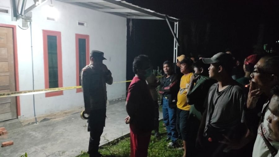 Babinsa Koramil 01 Rumbai Monitor Penemuan Warga Meninggal di Dalam Rumah