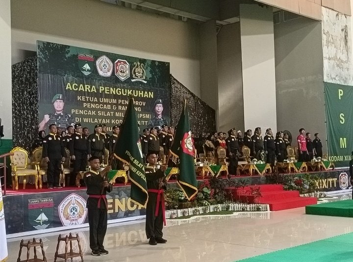 Babinsa Rumbai Kawal Pengukuhan PSM Kodam XIX di Pekanbaru