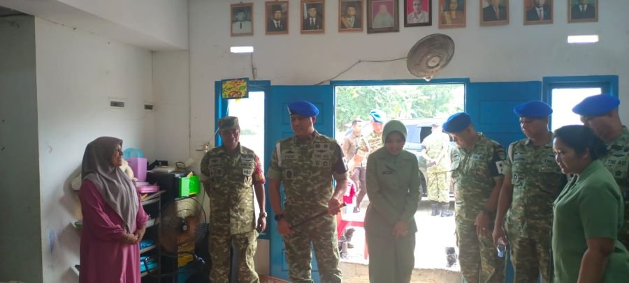 Babinsa Koramil 01 Rumbai Pantau Bakti Sosial HUT ke-80 Pomad di Panti Asuhan Hikmah