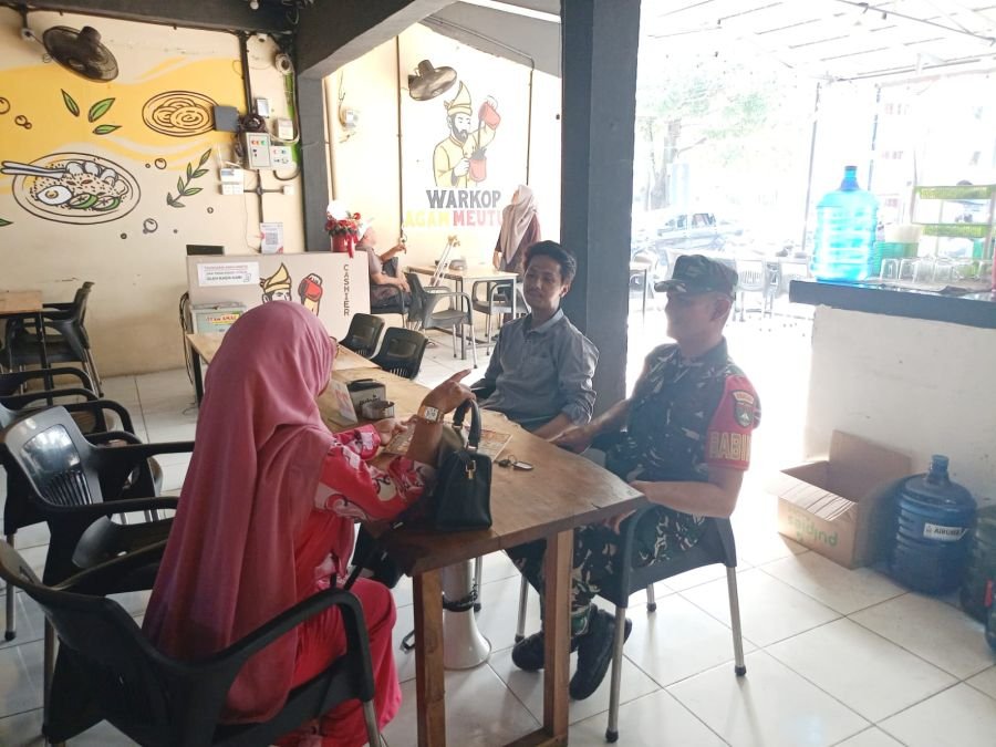 Babinsa Koramil 01 Rumbai Perkuat Koordinasi Sambut HUT ke-81 RI