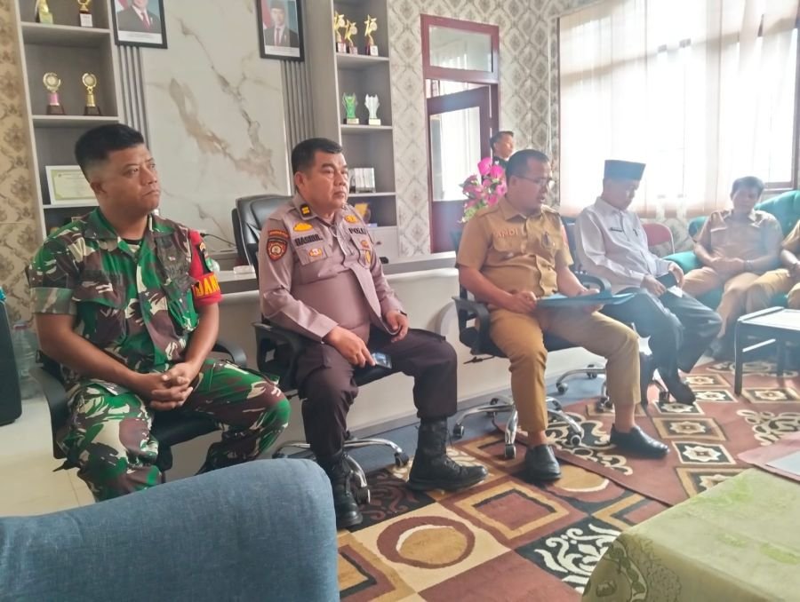 Babinsa Koramil 01/Bangkinang Hadiri Rapat Persiapan Paskibra Tingkat Kecamatan