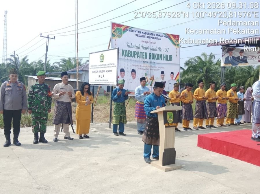 Babinsa Koramil 01/Bangko Hadiri Upacara HUT Rohil dan Kecamatan Pekaitan