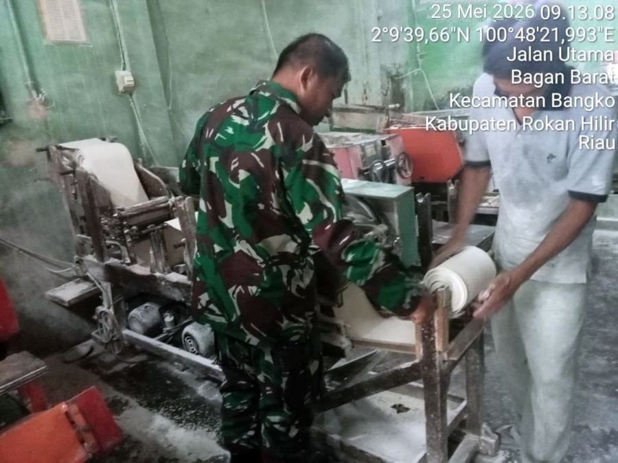 BABINSA KORAMIL 01/BANGKO PANTAU LANGSUNG USAHA MIE MILIK WARGA DI BAGAN BARAT